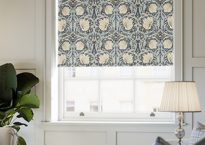 William Morris At Home Pimpernel, Indigo - Roller Blind - Image 5